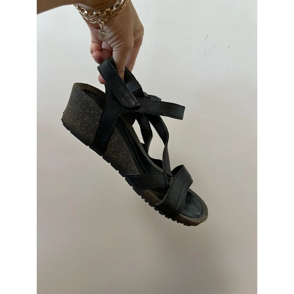 Teva Ysidro Universal Wedge Sandal Women 8 Black Leather Gorpcore